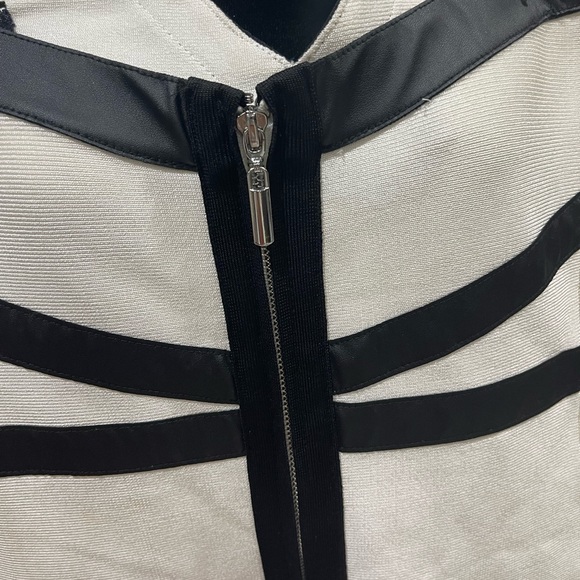 Bebe Dress - Picture 4 of 5